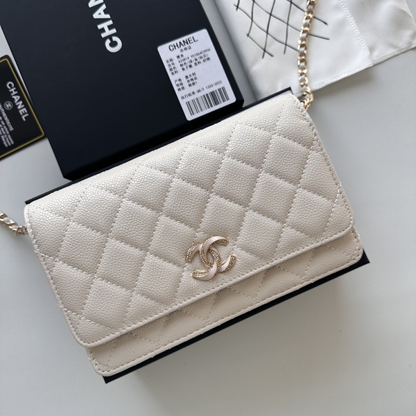 コピーシャネル激安財布背面デザイン